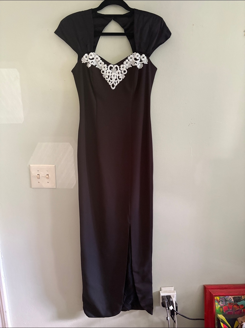 Charisma by bel air vintage cut out embroidered cocktail dress